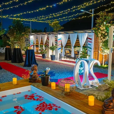 Rrjoll Villa *